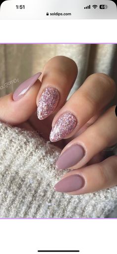 Nail Ideas Acrylic Almond Short, Winter Sns Nails Ideas, Neutral Nails 2024, Neutral Nails With Glitter, Almond Gel X Nail Designs, Nail Colors Winter Classy, Neutral Nails With Design, Fall Almond Nails Ideas, Accent Nail Ideas