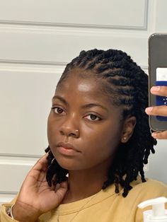 Micro Locs Starter With Extensions, How To Do Micro Locs With Extensions, Microlocs Growth Journey, Microlocs Claw Clip, Micro Locs Starter, Micro Locs Maintenance, Dreadlock Style, Starter Locs