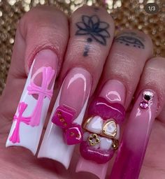 Cute Nail Art Designs For Short Nails, Gold And Pink Nails Ideas, Diy Nail Charms, Mouth Nail Art, Mouth Nails, Nail Inspo Hello Kitty, Valentines Nails French, Valentines Nails French Tip, Nails Vacay