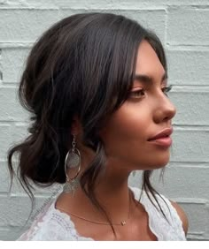 Undone Hair, Wedding Hair Trends, Pulled Back Hairstyles, Hair Pulling, Bridal Hair Flowers, Effortless Hairstyles, Ponytail Styles, Headpiece Wedding, Hair Vine