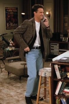 Chandler Bing 90s Fashion, 90s Men Clothes, 90s Male Style, Chandler Bing Clothes, 90s Tv Shows Outfits Men