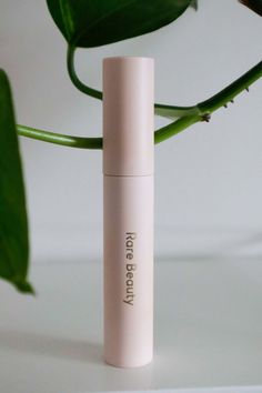 Rare Beauty Mascara Review, Rare Beauty Mascara Aesthetic, Aesthetic Mascara, Rare Beauty Mascara, Mascara Aesthetic, Maskara Beauty, Best Mascaras, Makeup Monday, Selena Gomez Makeup