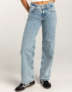 LEVI'S Superlow Loose Womens Jeans - Not In The Mood - VINTAGE | Tillys Chino Pants Women, Wwe T Shirts, Flannel Sweatshirt, Bday Wishlist, Jeans Low Rise, Girls Blouse, Chino Jeans, Open Knit Sweater, Loose Jeans