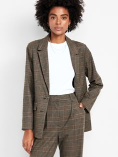 notched collar long sleeves double-button front flap pockets relaxed fit hits at hip models are approx.  5'9" and wear sizes s (4), l (12), and xl (18)machine wash according to the care instruction label  . Best Holiday gift for Women , perfect Blazers for Christmas! Old Navy Plaid Blazer, Oversized Brown Blazer With Pockets, Dark Brown Oversized Blazer, Vintage Brown Blazer With Buttons, Brown Single-breasted Button-up Blazer, Work Suits, Brown Plaid, Old Navy Women, Blazer Fashion