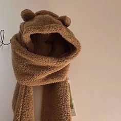 Bear Scarf, Winter Fashion Outfits Casual, Everyday Fashion Outfits, Quick Outfits, Easy Trendy Outfits, Modest Fashion Outfits, Cute Hats, Casual Style Outfits, Brown Bear