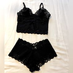 This Beautiful Sexy Black Lingerie Set Is Gorgeous. Never Worn. Perfect Condition. Spandex, Nylon, Cotton Blend. Made In Thailand. Size M But Can Also Fit A Small. Lovely Lace Pattern. No Specific Brand Tag But Label Says Body. Adjustable Straps. Lingerie For Small Chest, Mha Outfits, Lace Boxers, Imp Oc, Cute Lingerie Sets, Lacey Lingerie, House Wear, Lacy Lingerie, Black Lace Lingerie