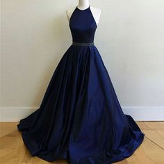 Prom Dress Halter, Navy Blue Prom Dress, Navy Prom Dresses, Halter Prom Dresses, Chique Outfits, Gowns Prom, Ladies Dresses, Grad Dresses, Ball Gowns Prom