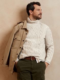 A celebration of everything that makes a good sweater great: sustainability, luxury and softness.  This special sweater uses cable-knit stitches, framed by wide ribbed rows to create masculine texture, and is crafted from a uniquely marbled yarn spun 80s Mens Style, Special Sweater, Cable Knit Sweater Outfit, Mens Cable Knit Sweater, Casual Grooms, Sweater Outfits Men, Knit Sweater Outfit, Classy Outfits Men, Knit Stitches