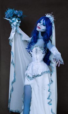 2023 Best Halloween Costumes, Emily Corpse Bride Cosplay, Long Hair Halloween Costumes, Halloween Costumes Photoshoot, Diy Corpse Bride Costume, Emily Corpse Bride Makeup, Emily Corpse Bride Costume, Halloween Cosplay Women