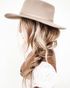 Preppy Hairstyles, Stunning Hairstyles, Pool Hairstyles, Looks Party, Wearing A Hat, Favorite Hairstyles, Style Aesthetic, Hair Envy