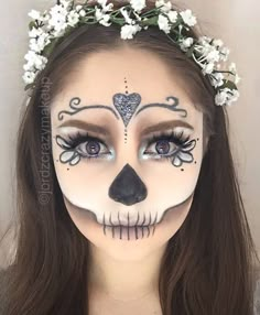 Not a fan of the top half but I like the lip treatment and the fade Sugar Skull Makeup Diy Makeup Looks, Halloween Makeup Diy Easy, Makeup Zombie, Halloween Makeup Diy, Halloween Makeup Pretty