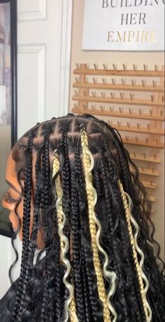 Boho Knotless Braids With Blonde Highlights, Boho Colored Braids, Black And Blonde Knotless Braids Boho, Knotless With Blonde Highlights, Blonde And Black Boho Knotless Braids, Large Boho Knotless Braids With Color, Black And Blonde Goddess Braids, Black Braids With Blonde Highlights, Braids With Blonde