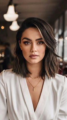 Cool Brown Hair With Low Lights, Subtle Blonde Highlights, Blond Balayage, Shoulder Length Hair Cuts, Brunette Highlights, Balayage Brunette, Hair Color And Cut, Mid Length Hair, Hair Envy