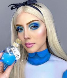 Alice In Wonderland Makeup, Epic Halloween Costumes, Wonderland Makeup, Bronze Makeup Look, Christmas Eye Makeup, Blonde Natural, Zombie Walk, Hair Lace Front Wigs, Penteado Cabelo Curto