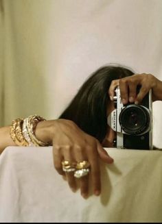 Golden Brunette, Catty Noir, Golden Girl, Jewelry Lookbook, Star Girl, Jewelry Inspo, Instagram Foto