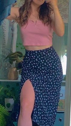 Skort Outfit Elegant, Flower Skirt Outfit Summer, Flower Skirt Outfit, Indie Fashion Summer, Skirt Outfit Summer, Cute Summer Outfit, Prom Dresses Yellow, Warm Outfits