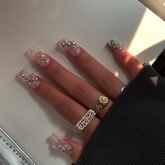 Punk Nails, Glamour Nails, Gel Nails Diy, Nails 2020, Minimalist Nails, Fire Nails, Funky Nails, Pretty Acrylic Nails, Swag Nails