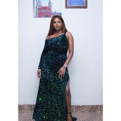 Still crushing on @olamideyousuph in @dzynbabe for the @moetchandon #ANightWiththeStars  #MoetMoment #Bellastylista #africanfashion Formal Dresses Long