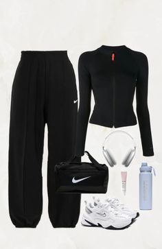 Sport Gym Outfit, Gym Outfit Cute, Gym Inspo Outfits, Cute Everyday Outfits College, Cute Everyday Outfits For School Casual, Casual School Outfits Aesthetic, Black Comfy Outfits, Outfits For Winter School, Black Sport Outfit