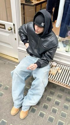 Winter Outfit Men Streetwear, Hoodie And Jeans Outfit Men, Black Hoodie Outfit Men Streetwear, Light Blue Hoodie Outfit Men, Black Men Streetwear Outfit, Winter Aesthetic Outfit Men, Blue Denim Jeans Outfit Men, Hoodie Outfit Men Aesthetic, Aesthetic Winter Outfits Men