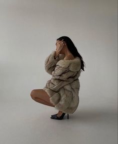 Fur Coat Photoshoot, Fur Coat Aesthetic, Big Fur Coat, A High Value Woman, Insecure Women, Being High, Faux Fur Fashion, High Value Woman, Very Good Girls