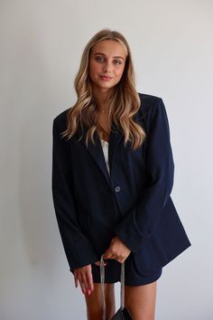 Navy Blue Blazer, Trendy Fall Outfits, Cut And Color, Winter Fashion, Fall Outfits, Navy Blue, Blazer, Navy, T Shirt