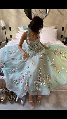 Halter Ball Gown, Exquisite Gowns, Looks Party, فستان سهرة, Looks Street Style, Grad Dresses, Chiffon Prom Dress, Formal Dresses For Women, Evening Party Dress