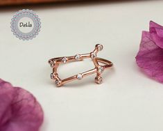 Ring size: 7 1/2 Ring Astrology, Astrology Ring, Gemini Ring, Gemini Jewelry, Gemini Zodiac Sign, Thick Hoop Earrings, Zodiac Rings, Wing Jewelry, Ring Rosegold