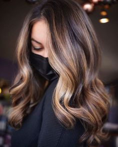 Highlights Inspiration, Short Brown Hair, Black Hair With Highlights, Dark Hair With Highlights, Long Dark Hair, Brown Balayage, Hair With Highlights, Ombré Hair, Hair Raising