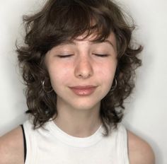 Short Layered Haircuts With Bangs Curly, Shaggy Short Hair Round Faces Wavy, Wolfcut Short Hair With Bangs Curly, Curly Shag Haircut Short Bangs, Short Shag Curly Haircuts, Curly Bixie Shag, Low Maintance Haircut, Short Hair With Perm, Wavy Short Shag