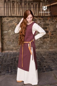 Burgschneider brings a variety of historical clothing that will make any history buff's heart skip a beat. Find your time-travel outfit now! ➡️ Viking Dress, Medieval Costume, Medieval Clothing, Medieval Dress, Ragnar Lothbrok, Larp, Brunei, Thor, Vikings