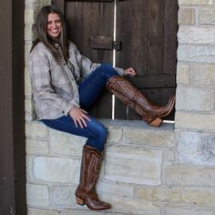 Color: Natural Detail: front snaps Pocket: Two Pockets Closure: Snaps Material(s): 100% cotton Cowboy Boots Outfit Women, Western Shacket, Black Sherpa Jacket, Cowboy Boots Outfit, Cowboy Boot Outfits, Petticoat Junction, Flat Riding Boots, Boot Outfits, Outdoor Girls