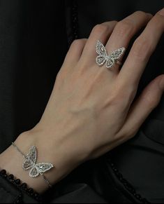 Butterfly Rings Jewelry, Diy Earrings Easy, Neck Pieces Jewelry, Fancy Jewelry Necklace, Fancy Jewellery Designs, Mom Jewelry