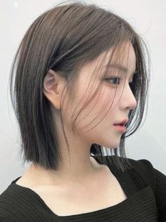 Popular Asian Hairstyles For Women, Short Hair Color Ideas Asian, Short Hair Color Ideas For Asian Skin, Korean Short Brown Hair, Asian Women Hair Color Ideas, Short Asian Haircut For Women With Bangs, Short Ashy Brown Hair Bob, Morena Hair Color Ideas Short Hair, Short Hair Color Brown