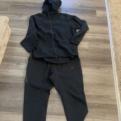 Brand New Never Worn Still In Plastic Nike Tech, Nike Black, Full Set, Men's Nike, Black Nikes, Nike Jacket, Nike Men, Mens Jackets, Jackets & Coats