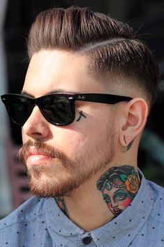 Viking Haircut, Short Pompadour, Mid Fade Haircut, Side Part Haircut, Pompadour Haircut, Pompadour Men, Pompadour Fade, Pompadour Style, Kinds Of Haircut