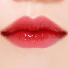 삐아 석류즙 Red Lips Korean, Cherry Red Lips, Bentuk Alis, Lip Art Makeup, Korean Makeup Look, Korean Makeup Tutorials, Beauty Make-up, Wild Hunt, Lip Art