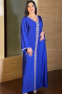 Gandoura Bleu Roi Femme Jalabiya Dress, Fashion Hashtags, Arabian Clothing, Womens Active Wear Outfits, Arabic Dress, Kaftan Abaya, Moroccan Kaftan, Women Fashion Dress, Flare Gown