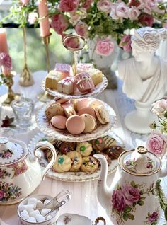 C’est Chic Boutique in Porto 💕 Bridgerton Party, Fairy Tea Parties, Tea Party Table, Birthday Tea Party, Bridal Tea Party, Tafel Decor