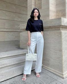 300 Aesthetic, Aesthetic Korean Fashion, Smart Casual Women Outfits, Striped Tops, Fashion Outfit Ideas, Looks Pinterest, Korean Outfit Street Styles, Aesthetic Korean