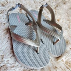 Oldnavy Brand Gray Color Nwot Size 7 Estimated 2t - 4t Flip Flops, Old Navy, Old Navy Slippers, Navy Shoes, Navy Gray, Sandals Flip Flops, Flip Flop Sandals, Kids Shoes, Shoes Sandals