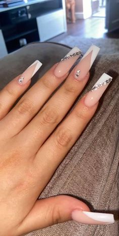 Baddy Nails, Buchona Nails, Nails With Gems, Almond Acrylic Nails Designs, Coffin Nails Ombre, Self Nail, Hard Nails, Simple Gel Nails, Colored Acrylic Nails