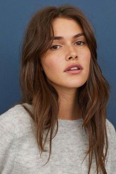 Brunette Balayage, Aesthetic Hair, Hairstyles With Bangs, Fine Hair, Lany, Wavy Hair