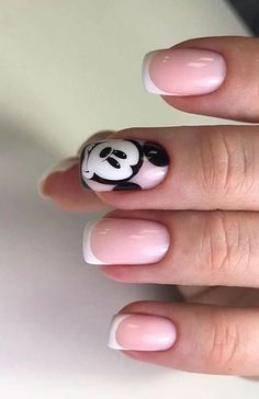 Simple Disney Nails, Chasing Daisies, Mickey Mouse Nail Art, Nail Art Dotting Tool, Disney Nail Designs