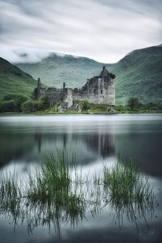 Best Of Scotland, Castles To Visit, Scotland Landscape, Scottish Countryside, Places In Scotland, Castle Scotland, Abandoned Castles, Scotland Castles, Scotland Highlands