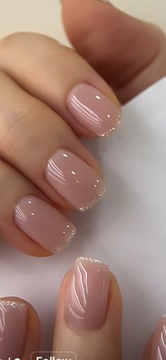 Natural Nails For Wedding, French Manicure For Christmas, Bridesmaid Gel Nails, Nail Neutral Colors, Nail Trends Winter 2024, Cute Neutral Nail Designs, Natural Looking Nails Gel, Mother Of The Groom Nails Ideas, Light Colored Nail Ideas