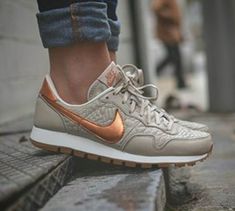 Nike Air Pegasus 83 Outfit, Nike Air Pegasus 83, Air Pegasus 83, Nike Leather, Converse Nike, Shoes For Woman, Leather Coat Womens, Nike Air Pegasus, Adidas Shoes Women