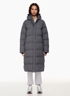 Aritzia Puffer Jacket, Aritzia Puffer, The Super Puff, Puffer Jacket Style, Super Puff, Easy Shape, Down Puffer Jacket, Free Jeans, Ripstop Fabric