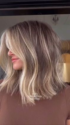 𝐁𝐀𝐋𝐀𝐘𝐀𝐆𝐄 𝐈𝐍𝐒𝐏𝐎 on Instagram: "@nataliemckellhair Effortless Cut & Color" Balayage Hair Short Straight, Highlighted Shoulder Length Hair, Blonde Hair Inspiration Mid Length, Balayage Brown And Blonde, Cute Hair Cuts Shoulder Length, Dark Blonde Mid Length Hair, Mid Length Hair Balayage, Light Brown Hair With Blonde Highlights Medium Shoulder Length, Medium Length Blonde Highlights