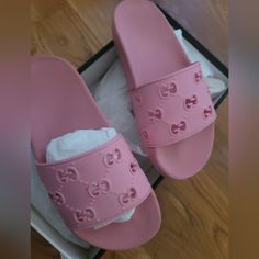 These Slides Are Used But In Great Condition Gucci Slides, Gucci Pink, Sandals Flip Flops, Gucci Shoes, Flip Flop Sandals, Kids Shoes, Flip Flops, Slides, Shoes Sandals